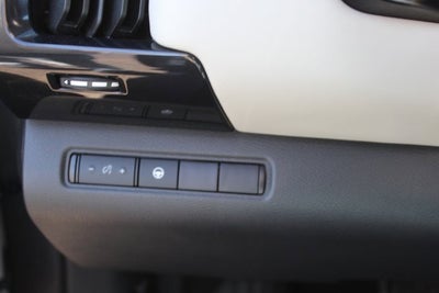 2023 Nissan Pathfinder SV