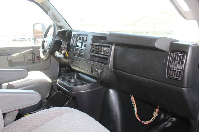 2017 Chevrolet Express Cutaway 3500 3500 VAN 139"