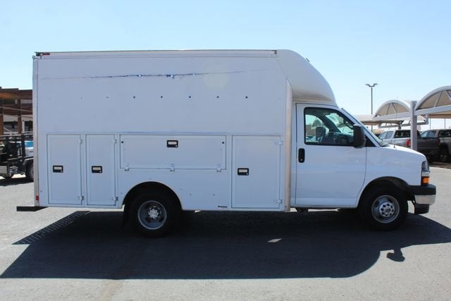 2017 Chevrolet Express Cutaway 3500 3500 VAN 139"