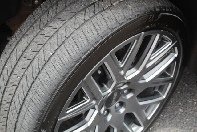2025 GMC Yukon Denali Ultimate