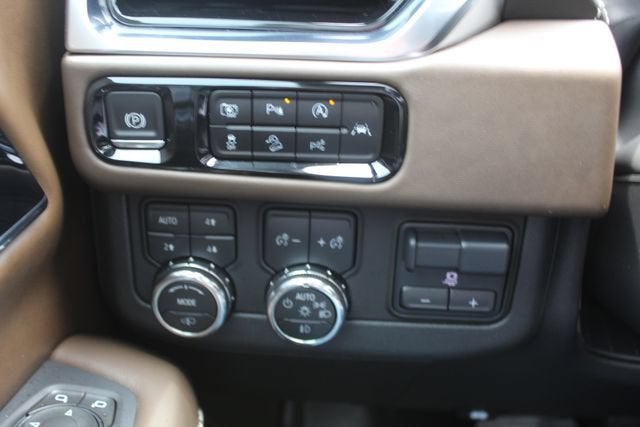 2025 GMC Yukon Denali Ultimate