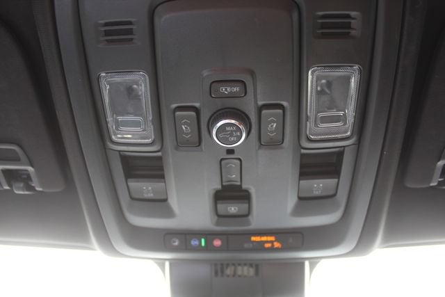 2025 GMC Yukon Denali Ultimate