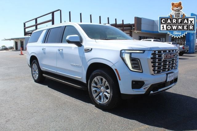 2026 GMC Yukon Denali AWD's photo