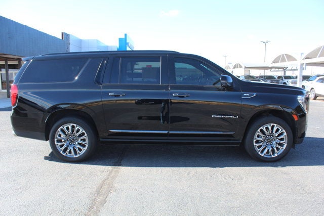 2023 GMC Yukon XL Denali Ultimate