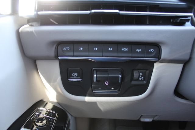 2025 Cadillac Escalade Sport Platinum