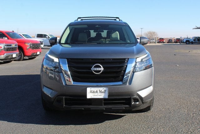 2023 Nissan Pathfinder SV