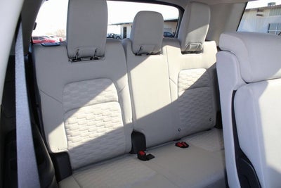 2023 Nissan Pathfinder SV